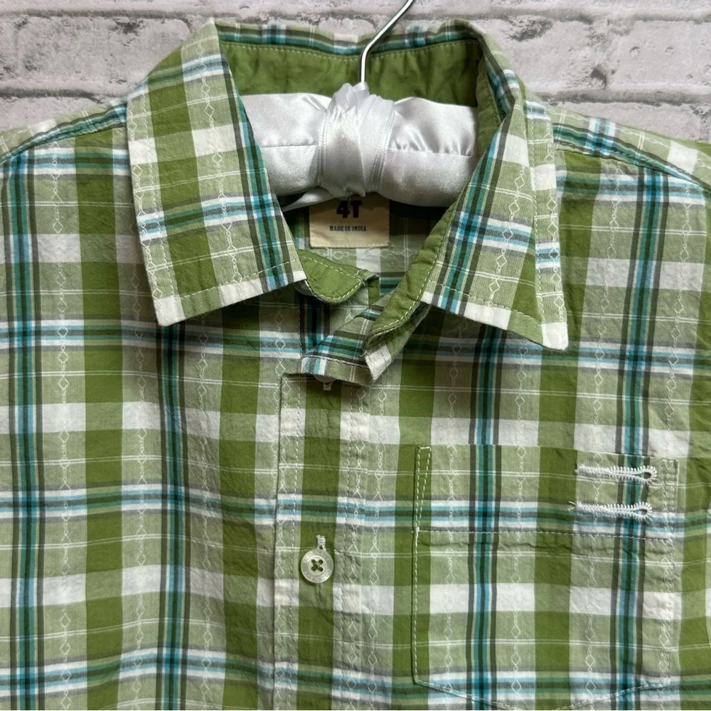 Old Navy Boys 4T Green Plaid Button Up Shirt Pockets Short Sleeves